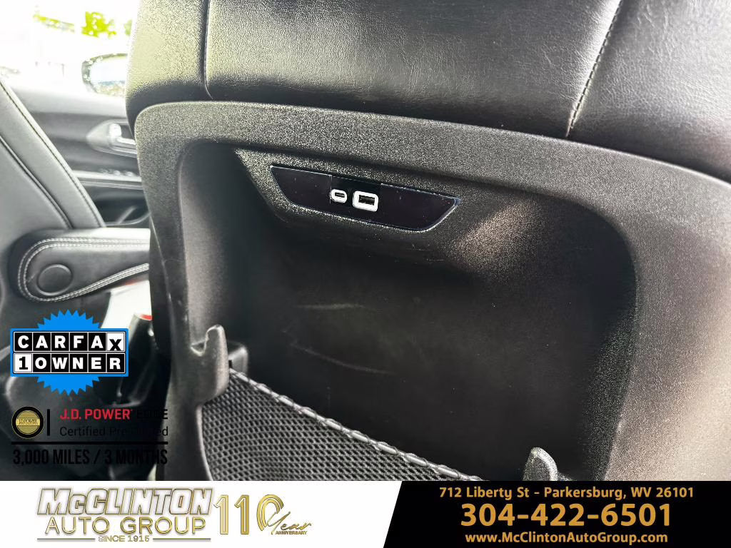 2025 Diamond Black Crystal Pearlcoat Chrysler Pacifica Select FWD Van