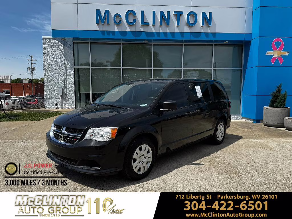 2019 Brilliant Black Crystal Pearlcoat Dodge Grand Caravan SE FWD Van