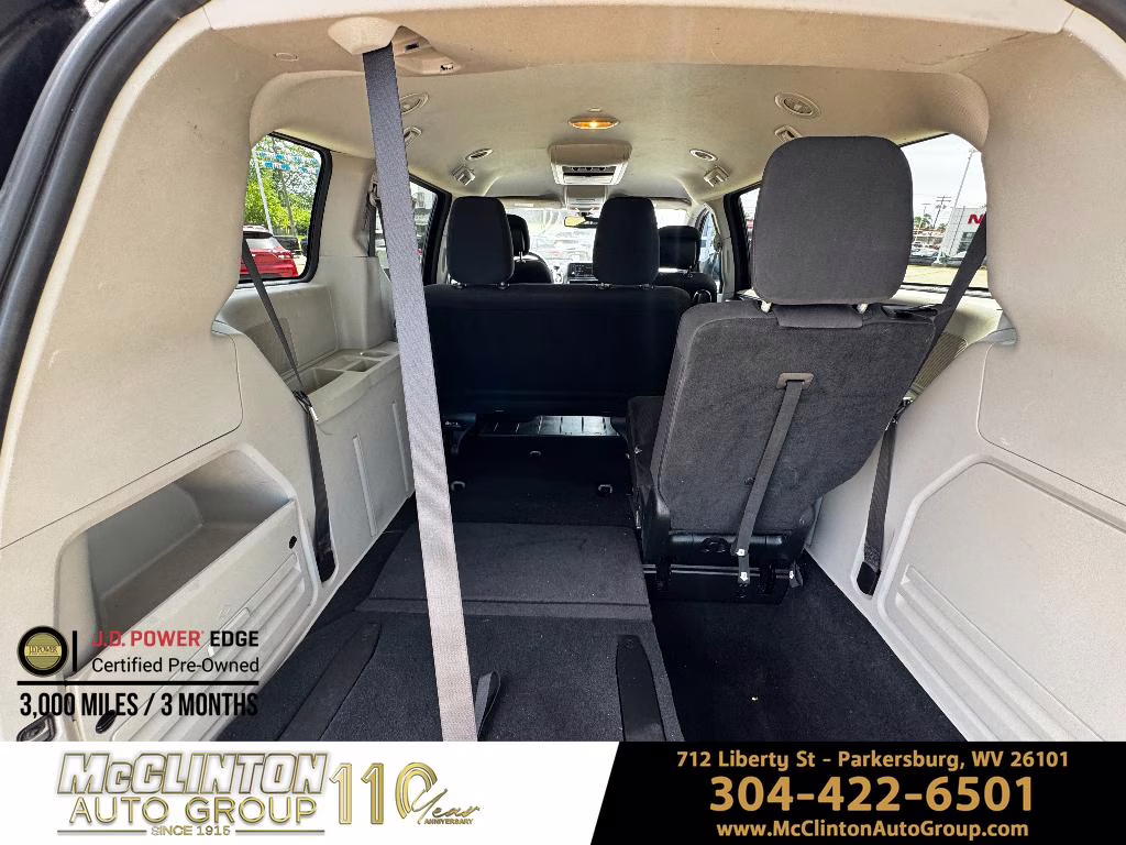 2019 Brilliant Black Crystal Pearlcoat Dodge Grand Caravan SE FWD Van