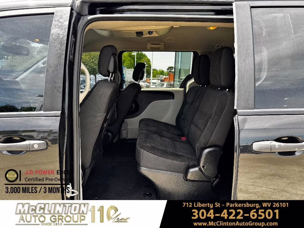 2019 Brilliant Black Crystal Pearlcoat Dodge Grand Caravan SE FWD Van