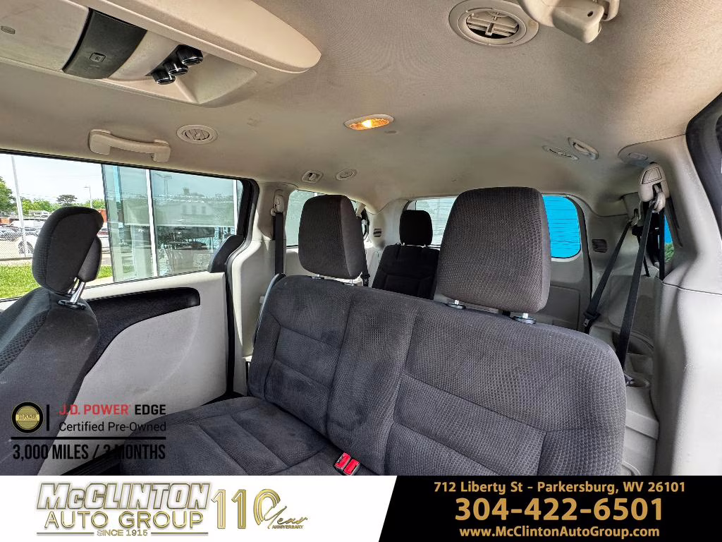 2019 Brilliant Black Crystal Pearlcoat Dodge Grand Caravan SE FWD Van