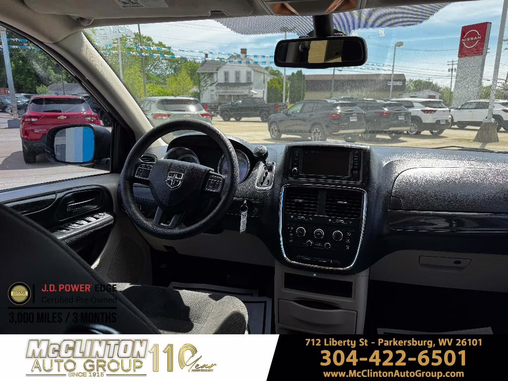 2019 Brilliant Black Crystal Pearlcoat Dodge Grand Caravan SE FWD Van
