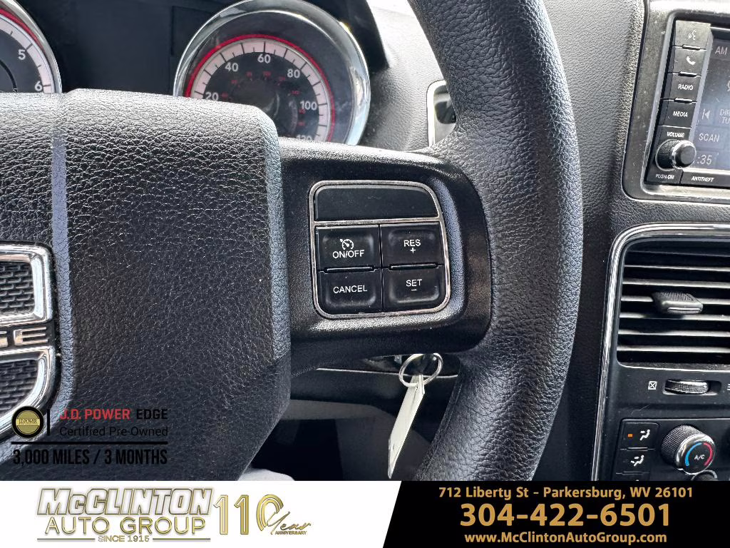 2019 Brilliant Black Crystal Pearlcoat Dodge Grand Caravan SE FWD Van