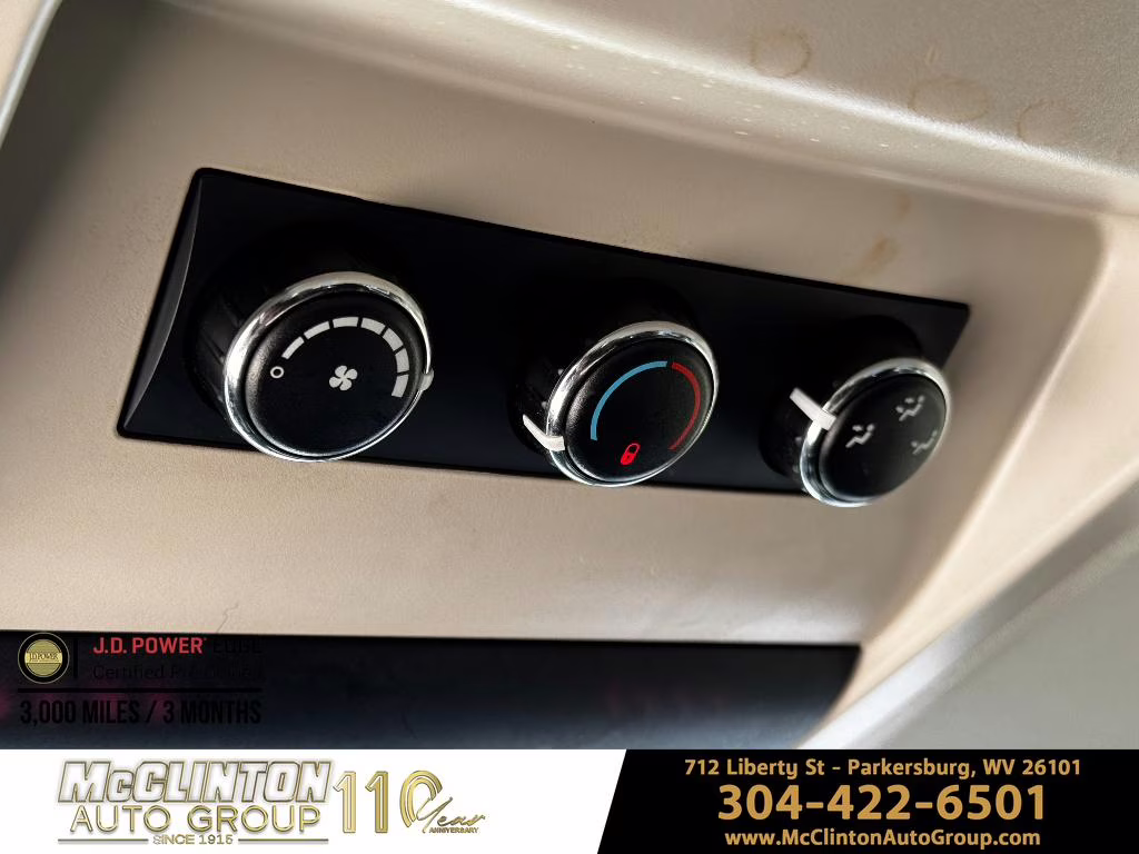 2019 Brilliant Black Crystal Pearlcoat Dodge Grand Caravan SE FWD Van