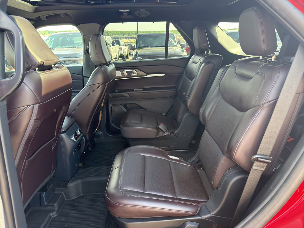 2025 Rapid Red Met Tinted Cc Ford Explorer Platinum RWD SUV