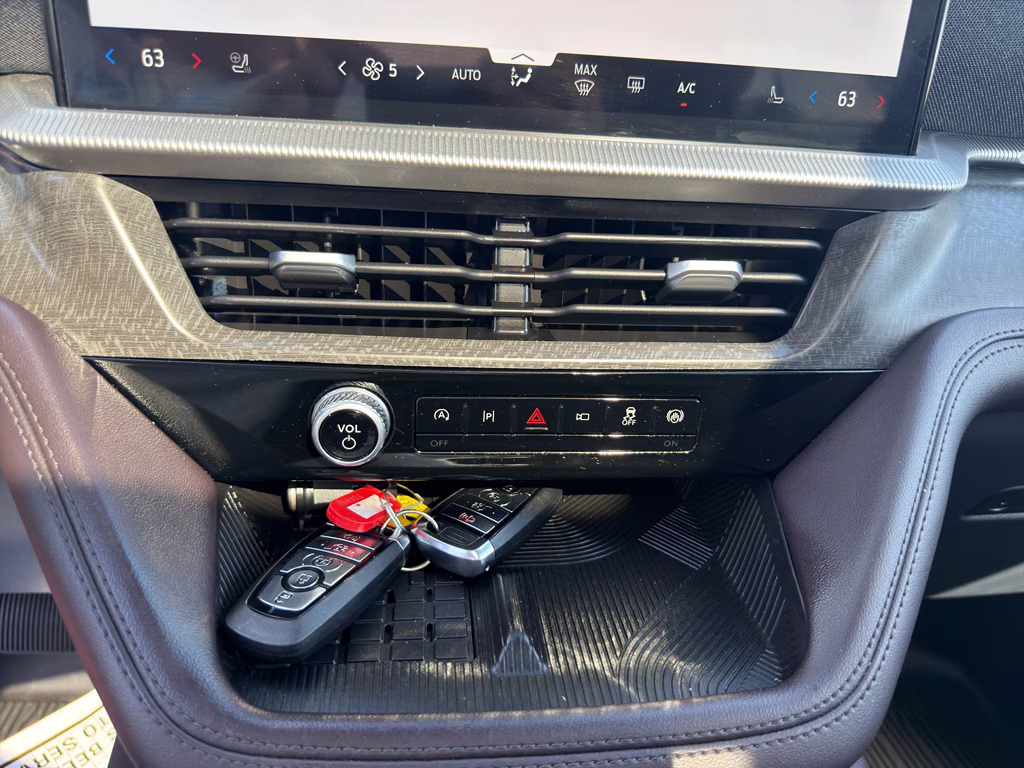 2025 Rapid Red Met Tinted Cc Ford Explorer Platinum RWD SUV