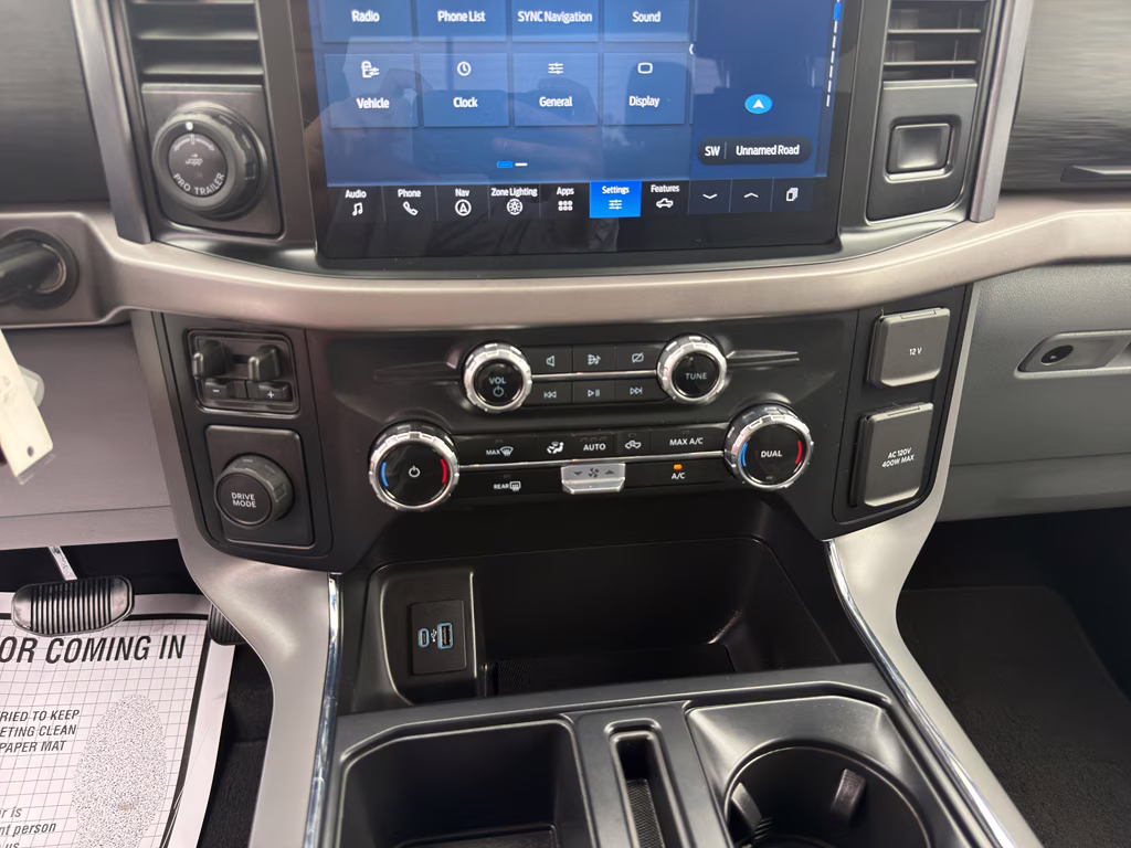 2024 Oxford White Ford F-150 XLT RWD Truck