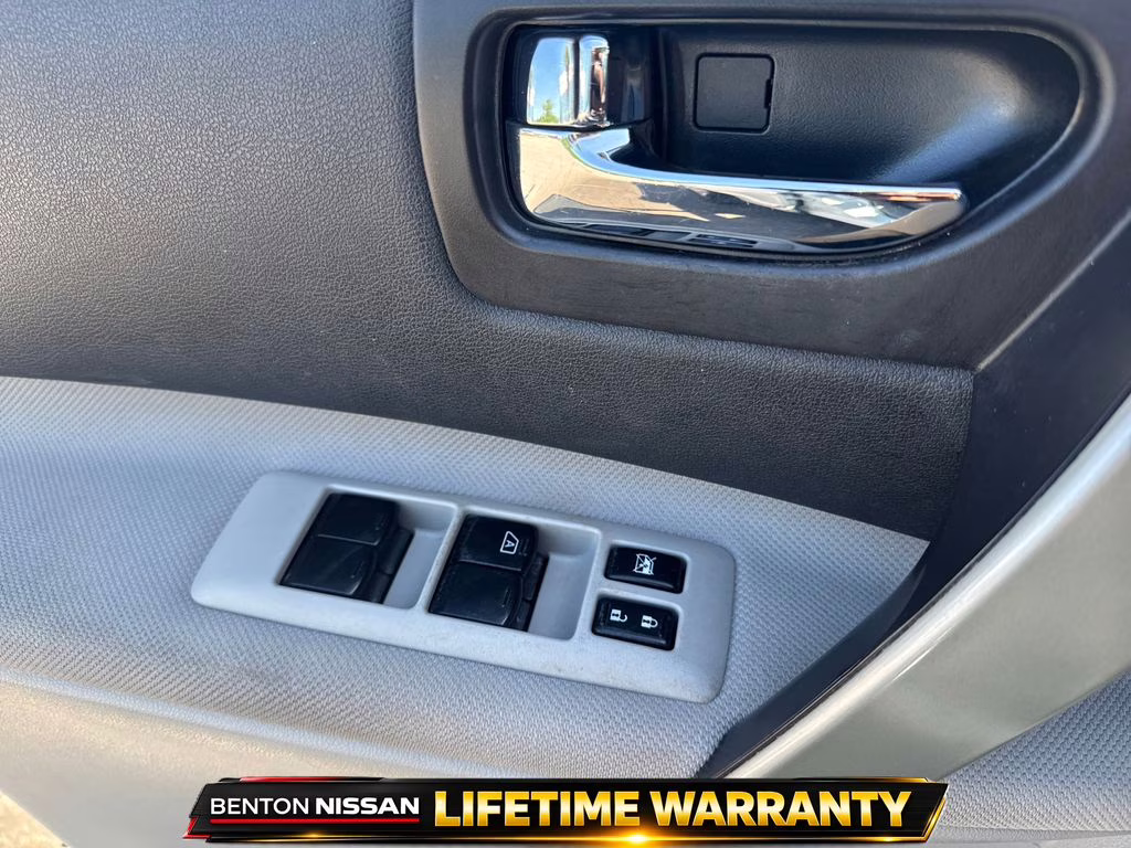 2014 Pearl White Nissan Rogue Select S FWD SUV