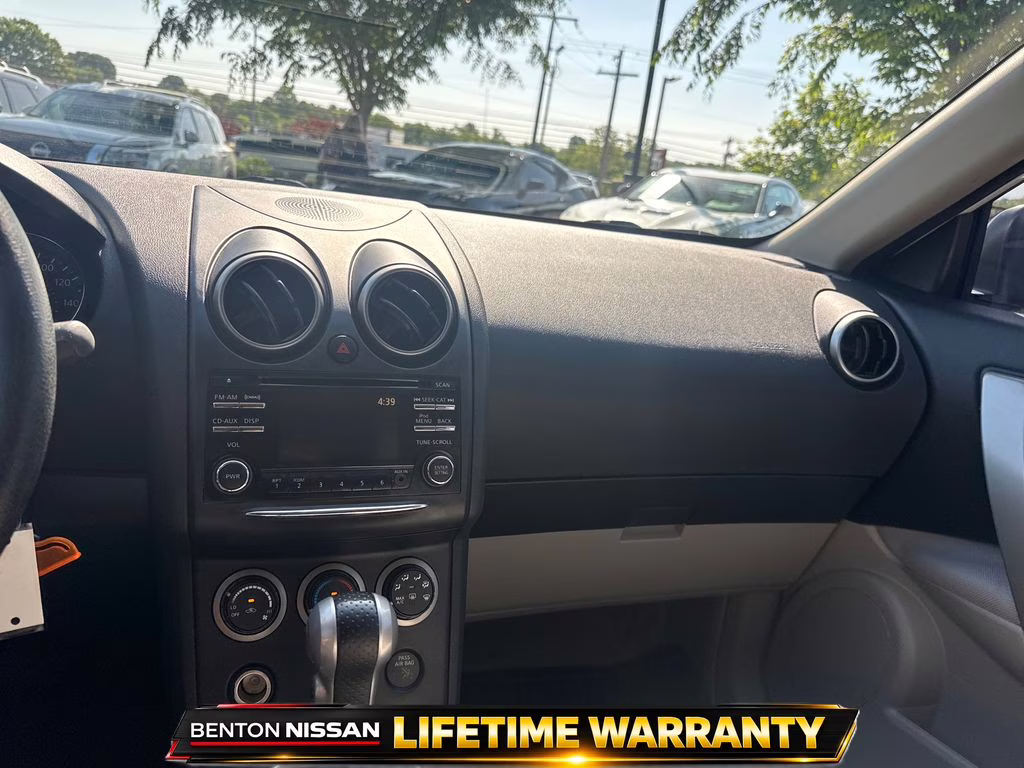 2014 Pearl White Nissan Rogue Select S FWD SUV