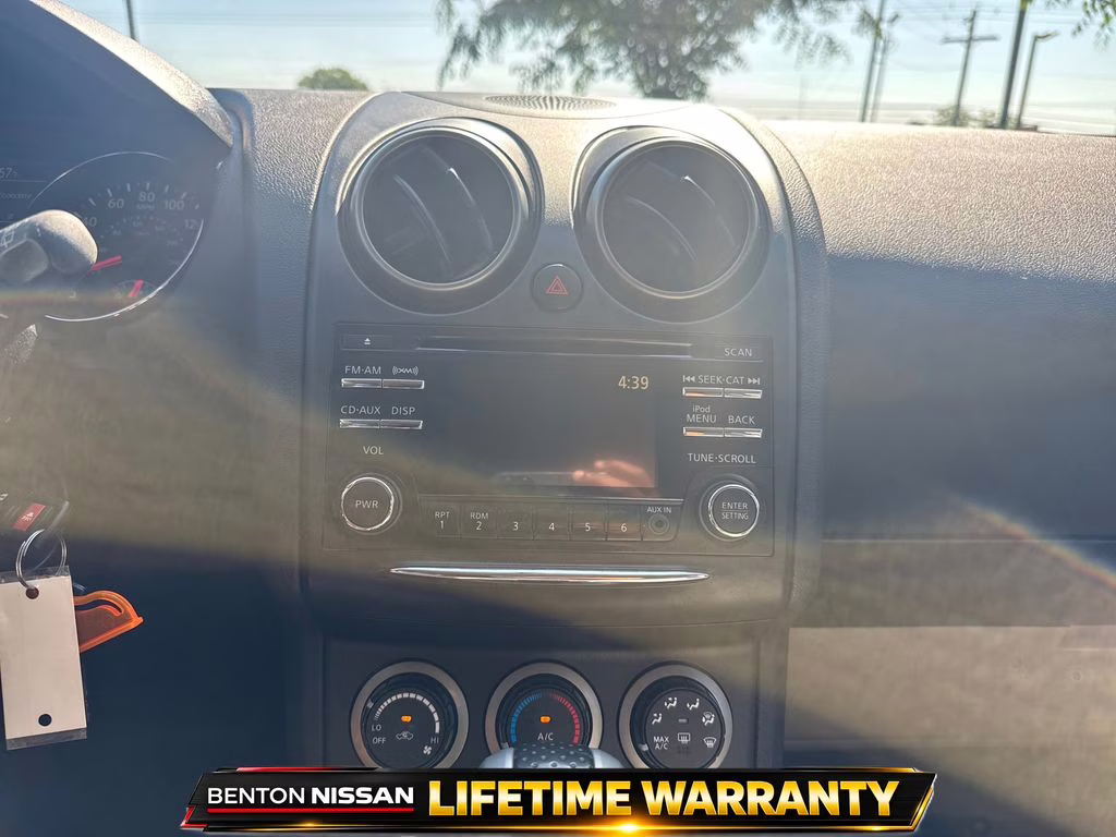 2014 Pearl White Nissan Rogue Select S FWD SUV