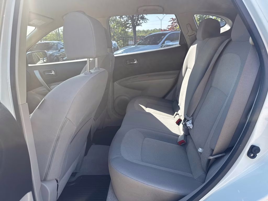 2014 Pearl White Nissan Rogue Select S FWD SUV