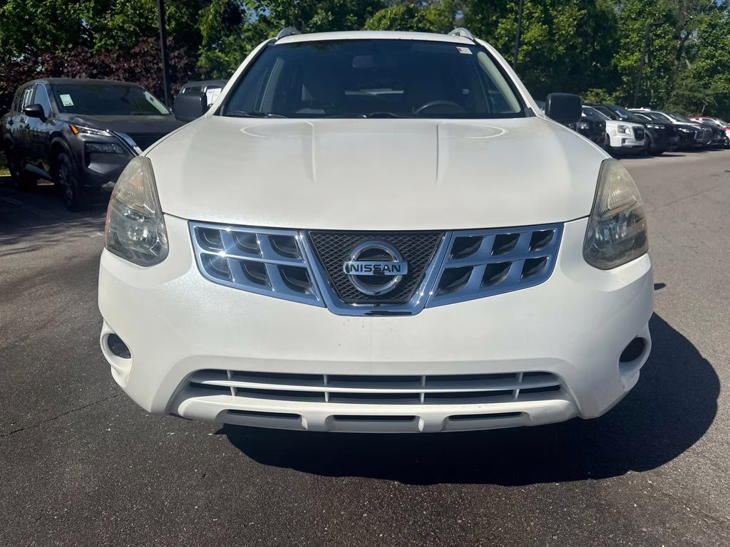 2014 Pearl White Nissan Rogue Select S FWD SUV