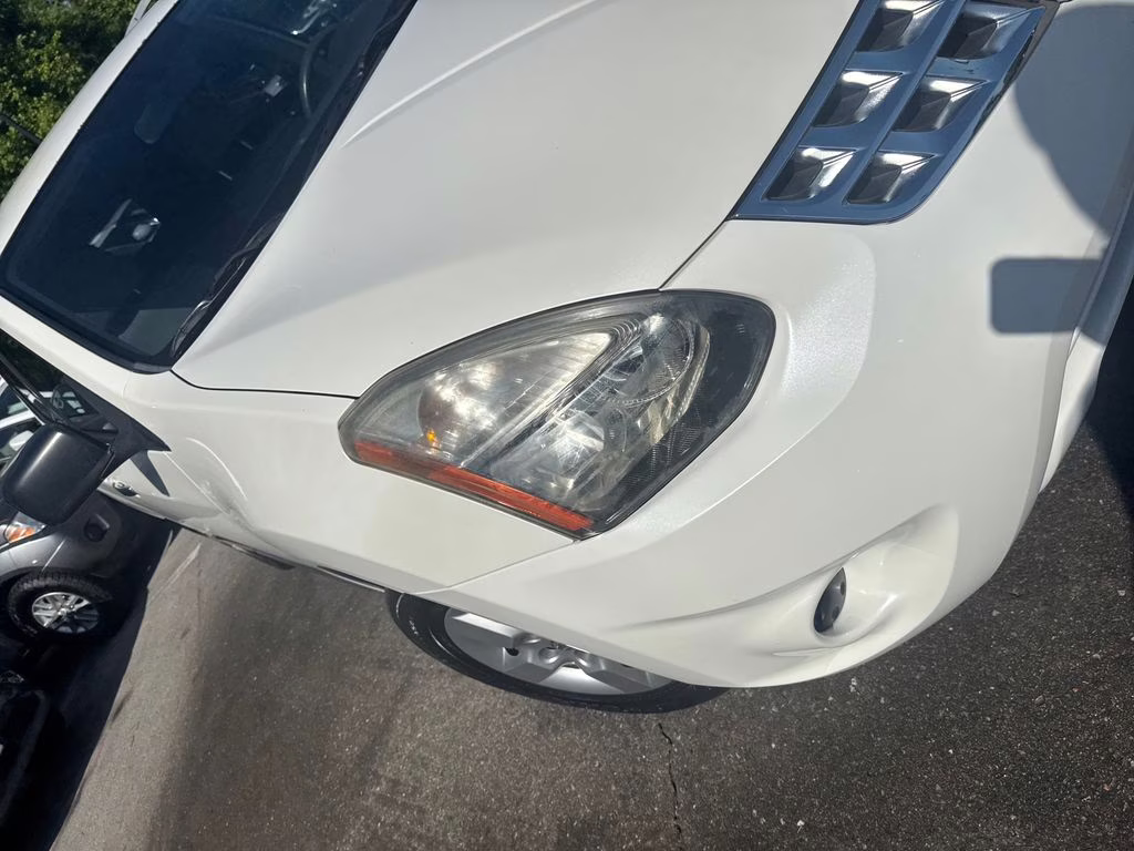 2014 Pearl White Nissan Rogue Select S FWD SUV