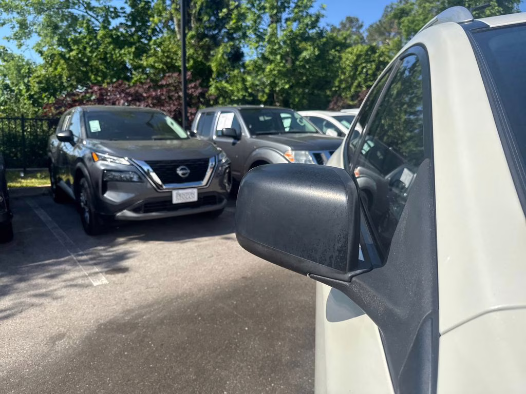 2014 Pearl White Nissan Rogue Select S FWD SUV