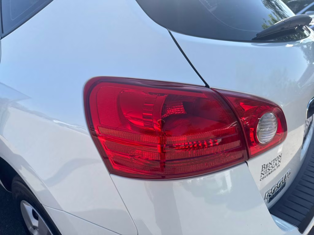 2014 Pearl White Nissan Rogue Select S FWD SUV