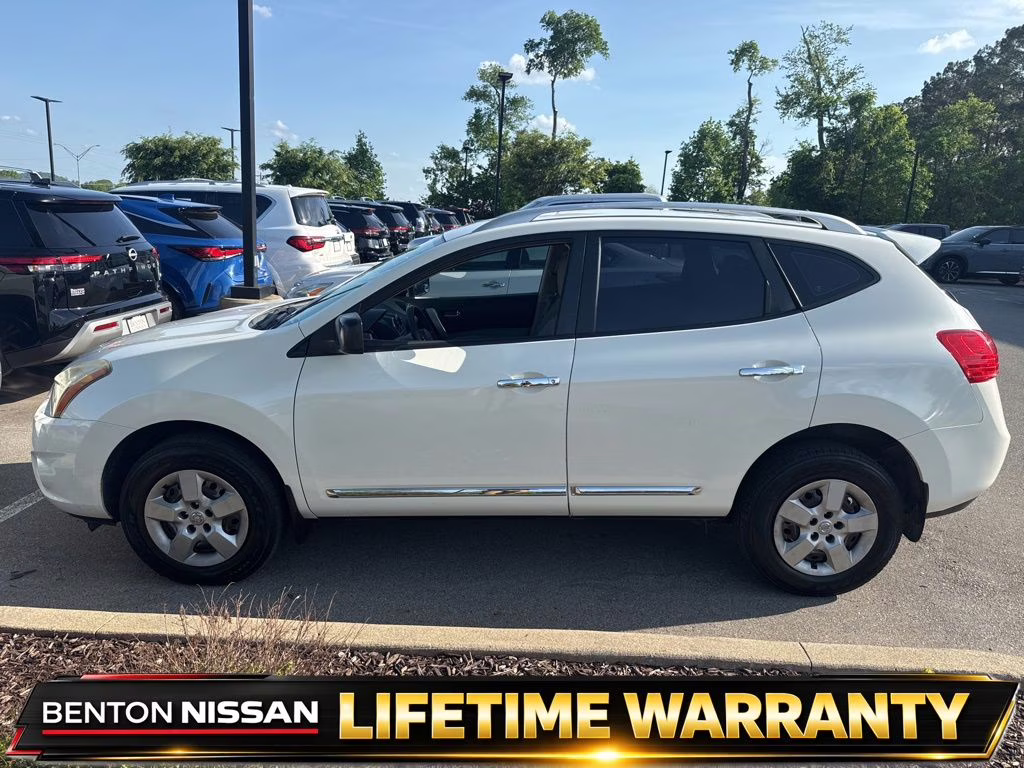 2014 Pearl White Nissan Rogue Select S FWD SUV