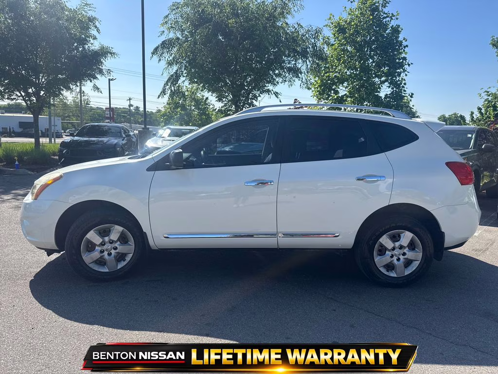 2014 Pearl White Nissan Rogue Select S FWD SUV