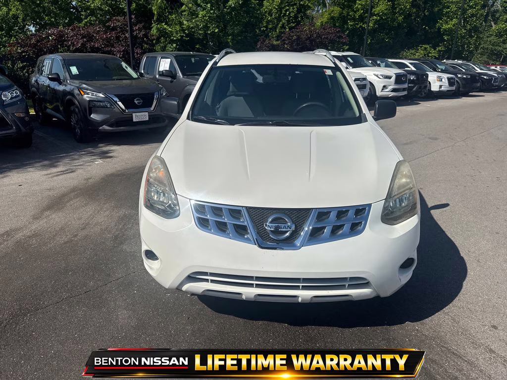 2014 Pearl White Nissan Rogue Select S FWD SUV
