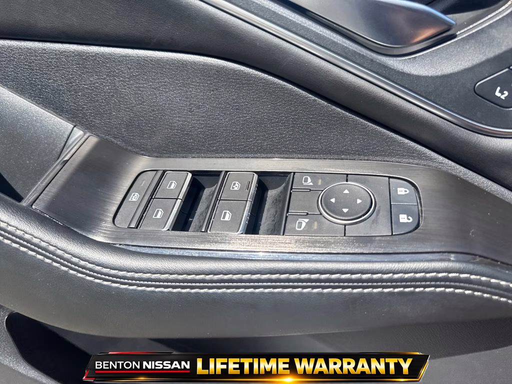 2025 Champagne Silver Metallic/Super Black Nissan Rogue Platinum FWD SUV