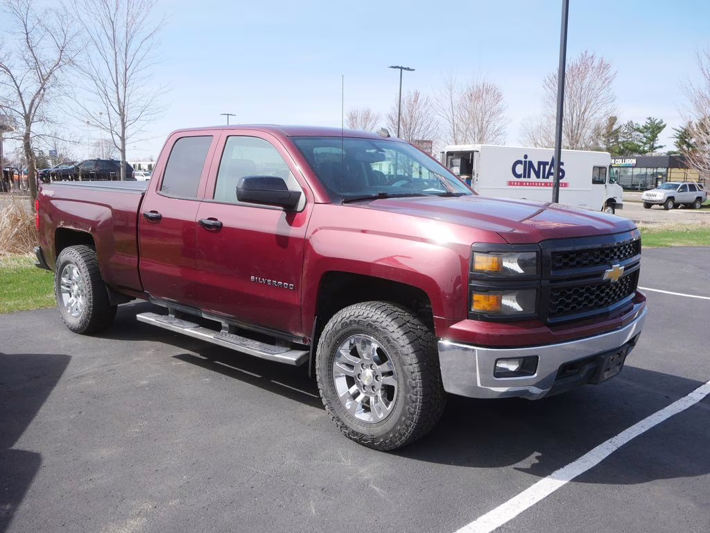 2016 Siren Red Tintcoat Chevrolet Silverado 1500 LT 4X4 Truck