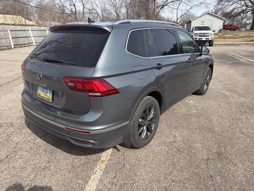 2023 Platinum Gray Metallic Volkswagen Tiguan 2.0T SE FWD SUV