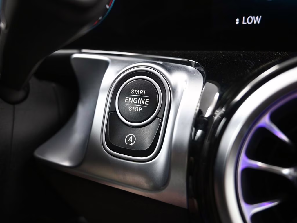 2023 Polar White Mercedes-Benz GLB GLB 250 AWD SUV
