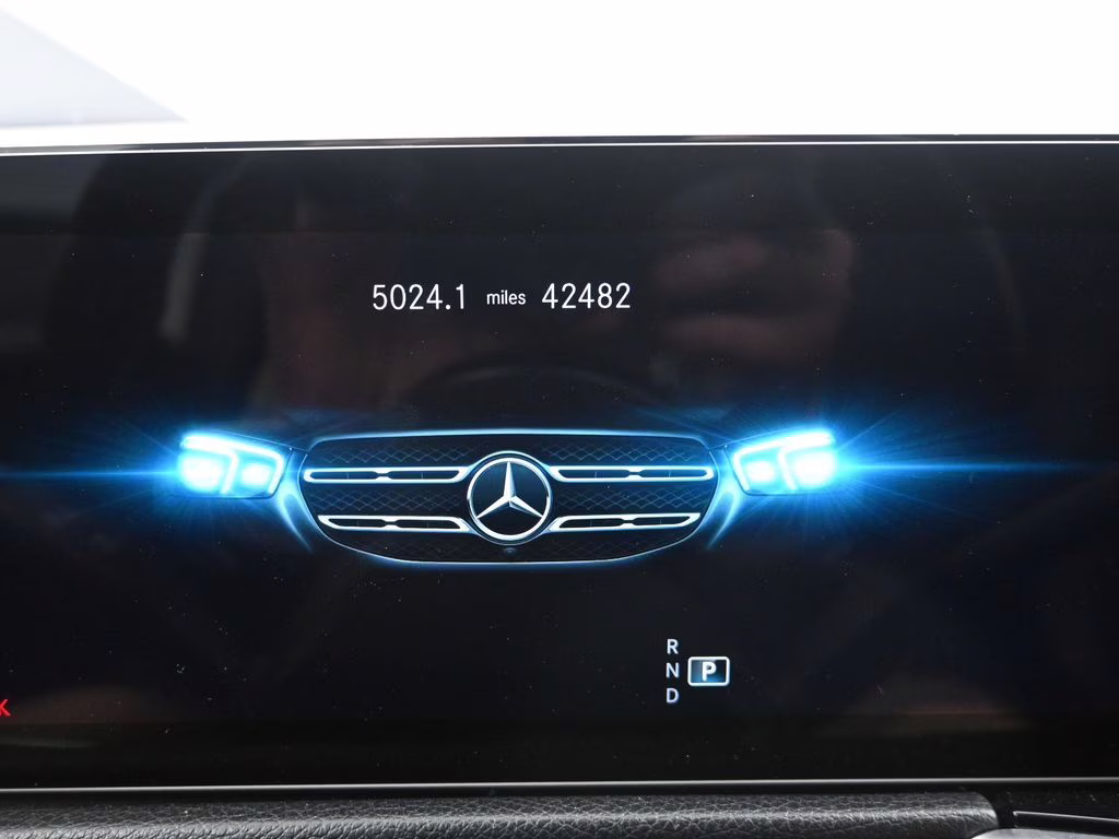 2023 Polar White Mercedes-Benz GLB GLB 250 AWD SUV