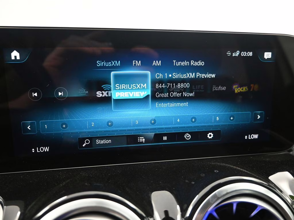 2023 Polar White Mercedes-Benz GLB GLB 250 AWD SUV