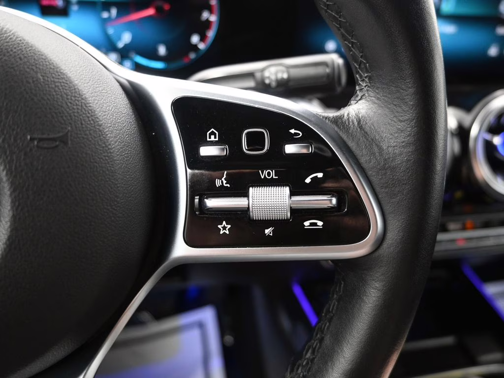 2023 Polar White Mercedes-Benz GLB GLB 250 AWD SUV