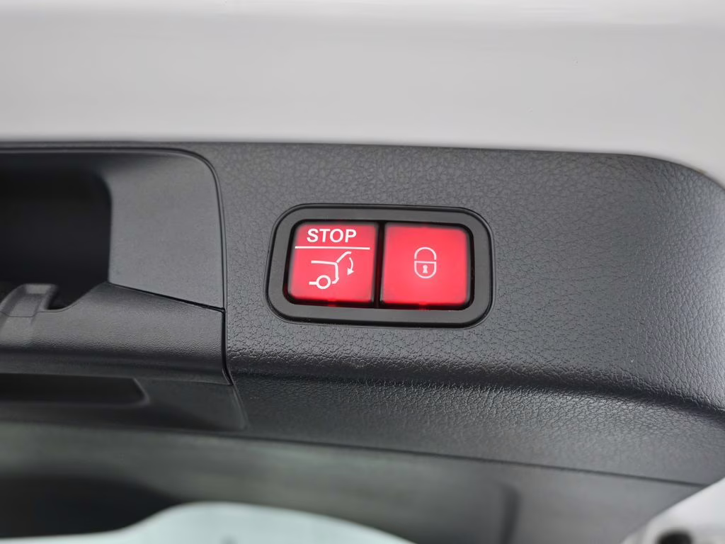 2023 Polar White Mercedes-Benz GLB GLB 250 AWD SUV