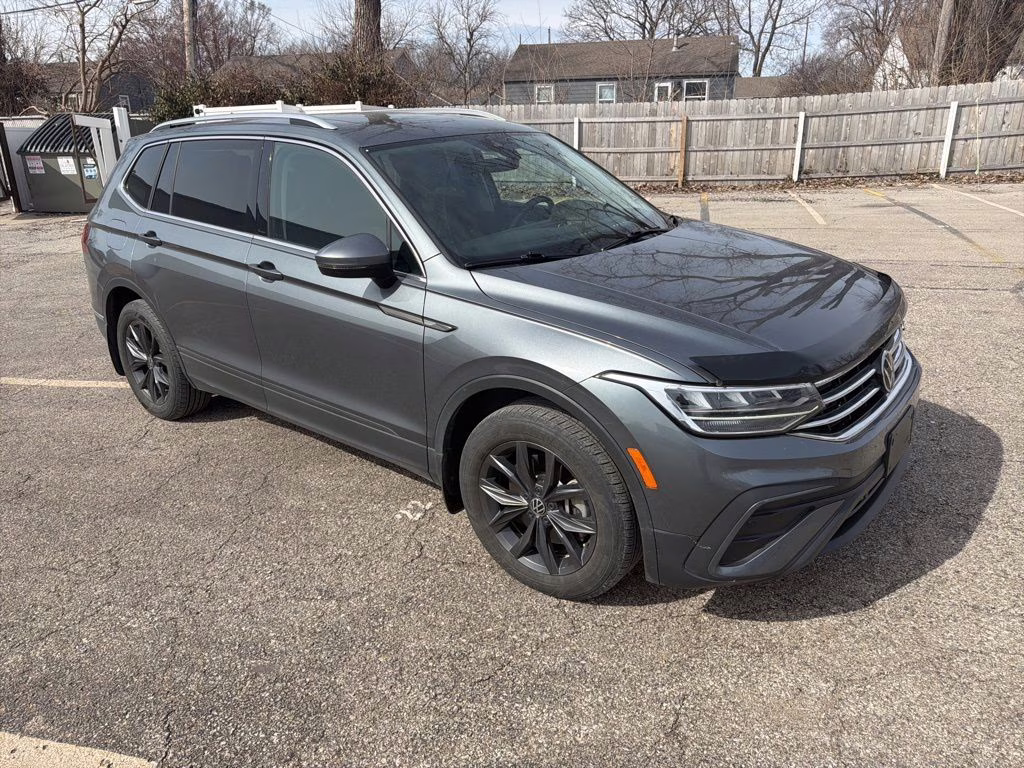 2023 Platinum Gray Metallic Volkswagen Tiguan 2.0T SE FWD SUV