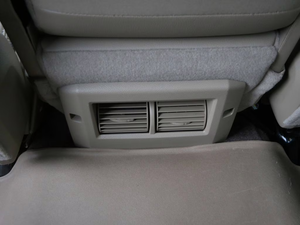 2010 Austin Tan Pearl Dodge 1500 Laramie 4X4 Truck