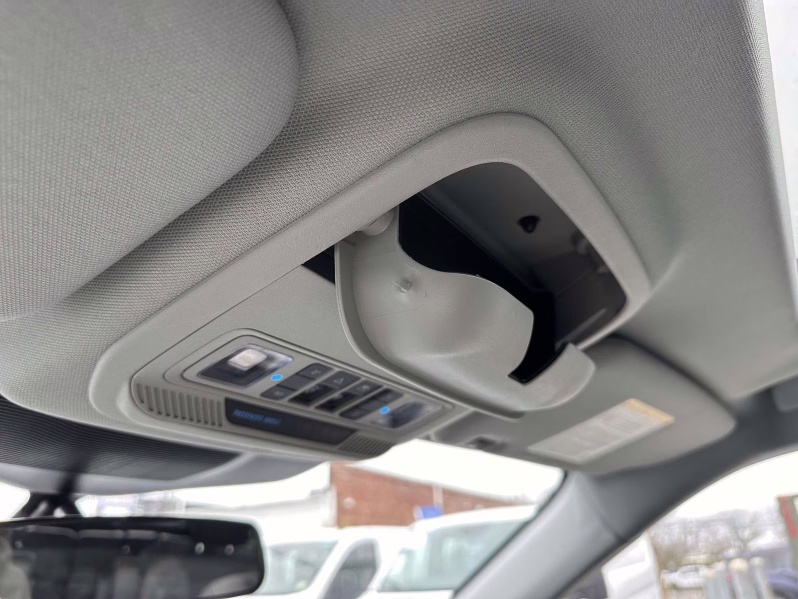 2022 Star White Metallic Tri-Coat Ford Explorer XLT 4WD 4X4 SUV