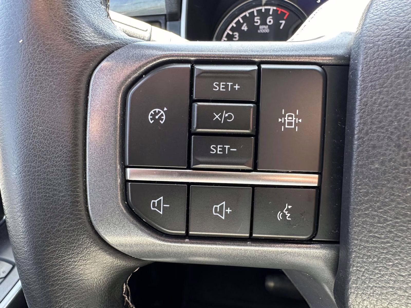 2023 Avalanche Ford F-150 XLT 4WD SuperCrew 5.5' Box 4X4 Truck