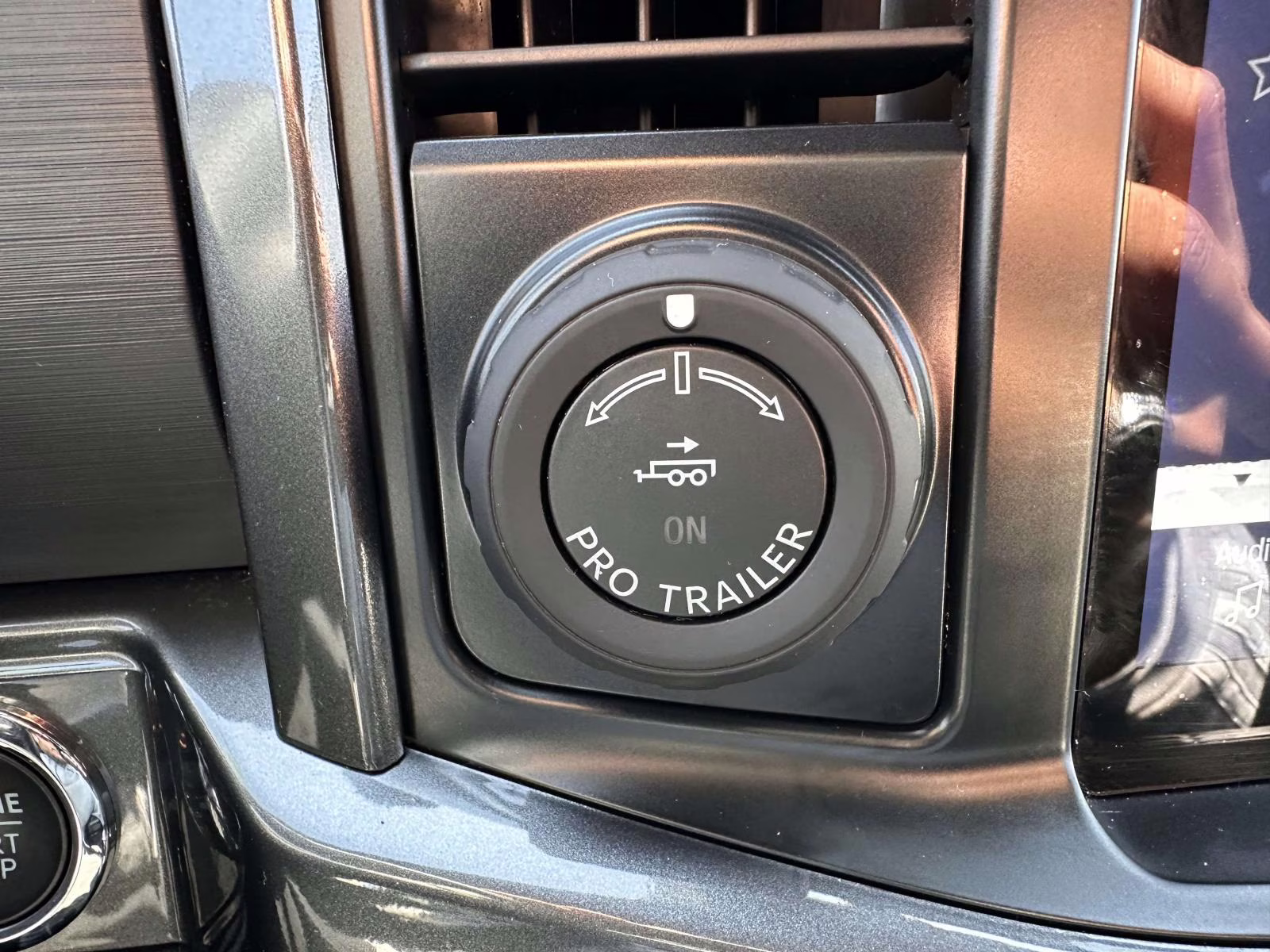 2023 Avalanche Ford F-150 XLT 4WD SuperCrew 5.5' Box 4X4 Truck