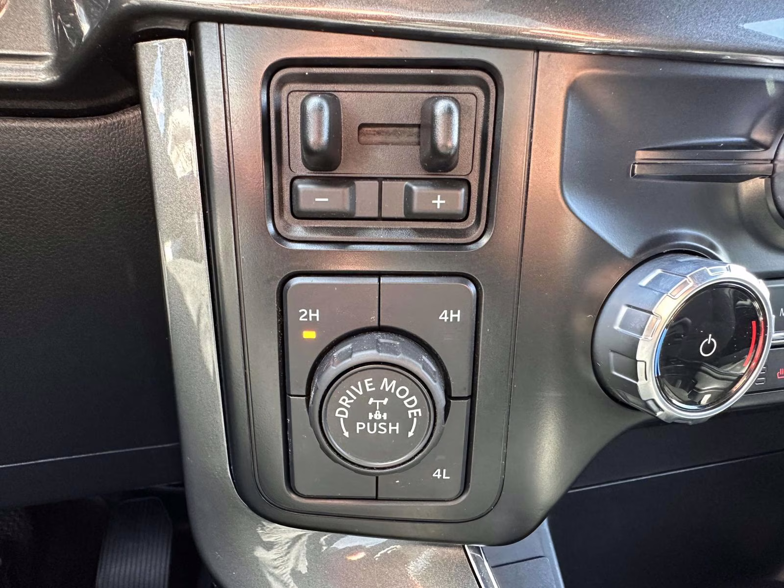 2023 Avalanche Ford F-150 XLT 4WD SuperCrew 5.5' Box 4X4 Truck