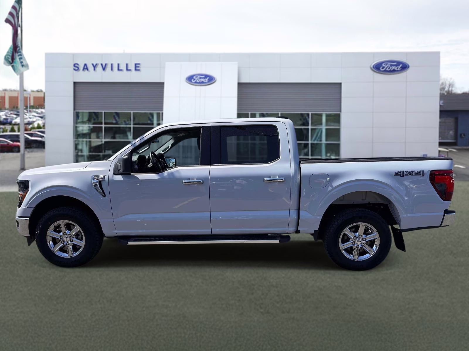 2025 Space White Metallic Ford F-150 XLT 4WD SuperCrew 5.5' Box 4X4 Truck