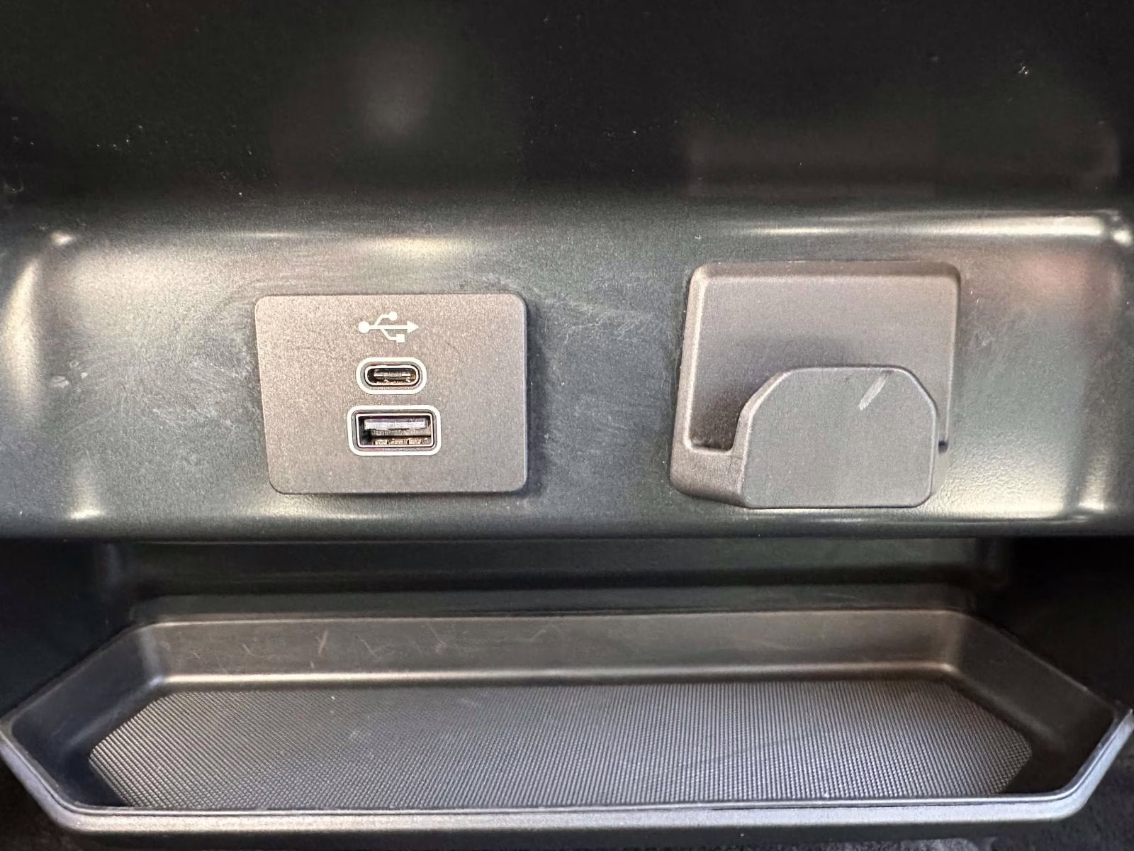 2025 Space White Metallic Ford F-150 XLT 4WD SuperCrew 5.5' Box 4X4 Truck