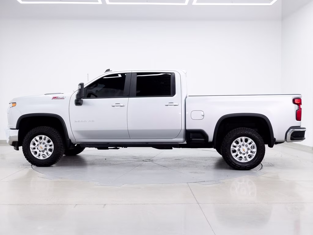 2021 Silver Ice Metallic Chevrolet Silverado 2500HD LT 4X4 Truck