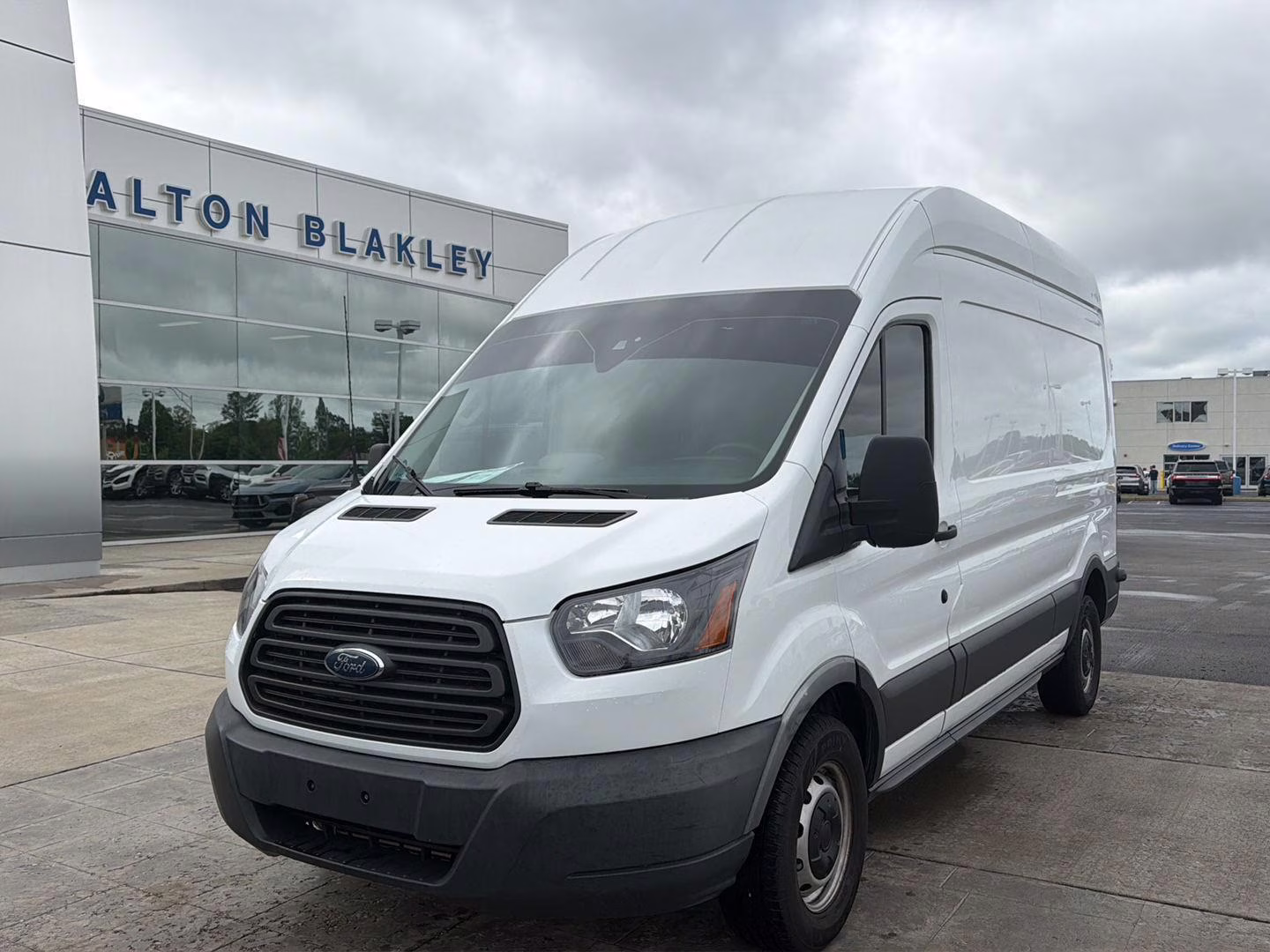 2018 Oxford White Ford Transit Van T-250 148  HI RF 9000 GVW RWD Van