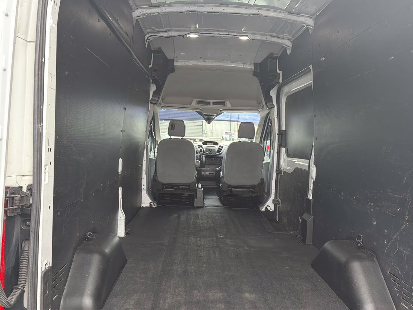 2018 Oxford White Ford Transit Van T-250 148  HI RF 9000 GVW RWD Van