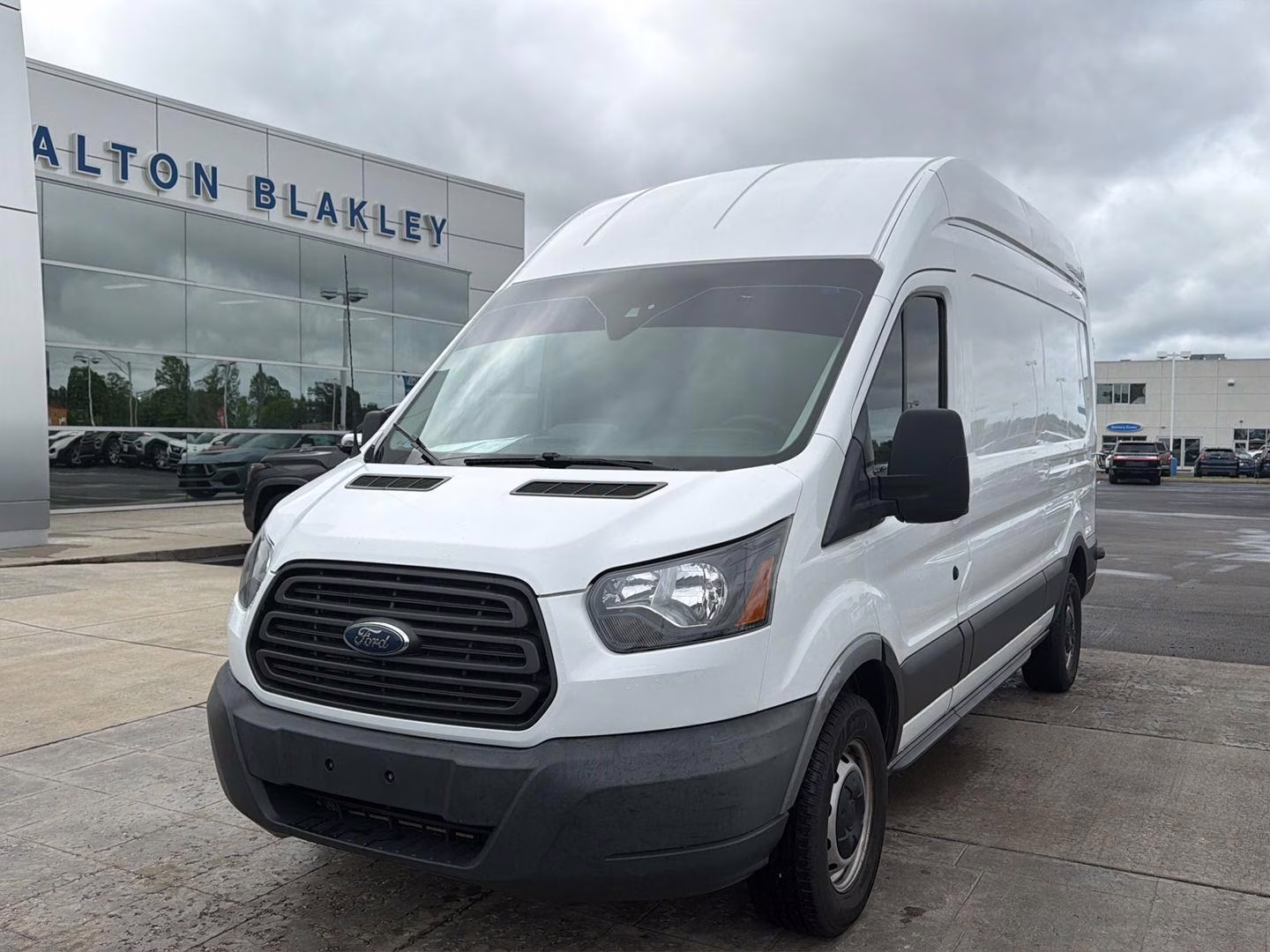 2018 Oxford White Ford Transit Van T-250 148  HI RF 9000 GVW RWD Van