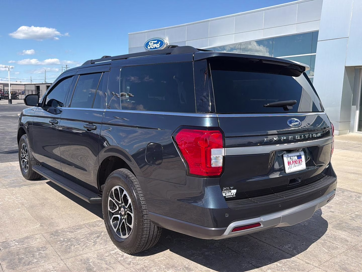 2024 Stone Blue Ford Expedition Max XLT 4X4 SUV