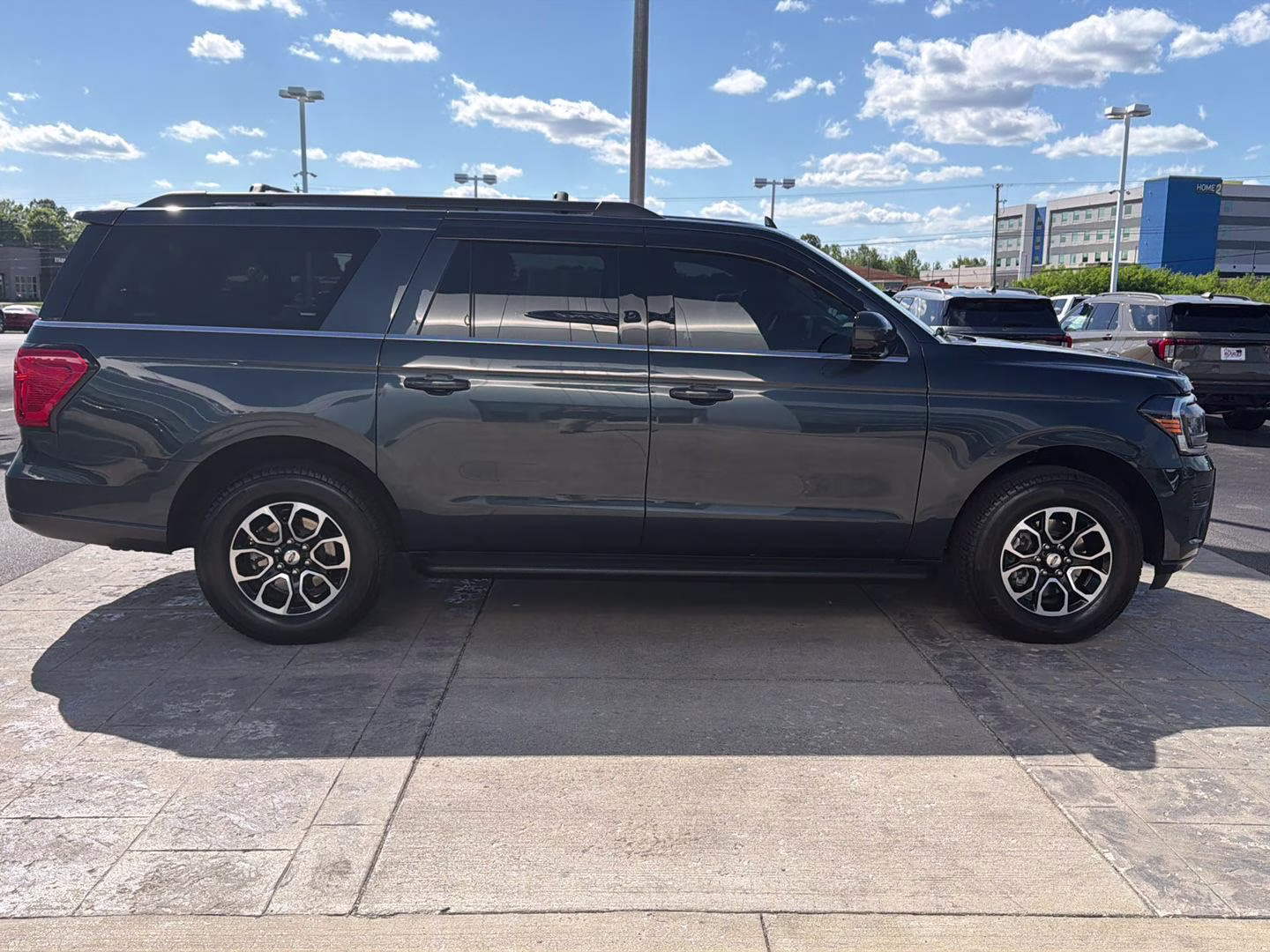 2024 Stone Blue Ford Expedition Max XLT 4X4 SUV