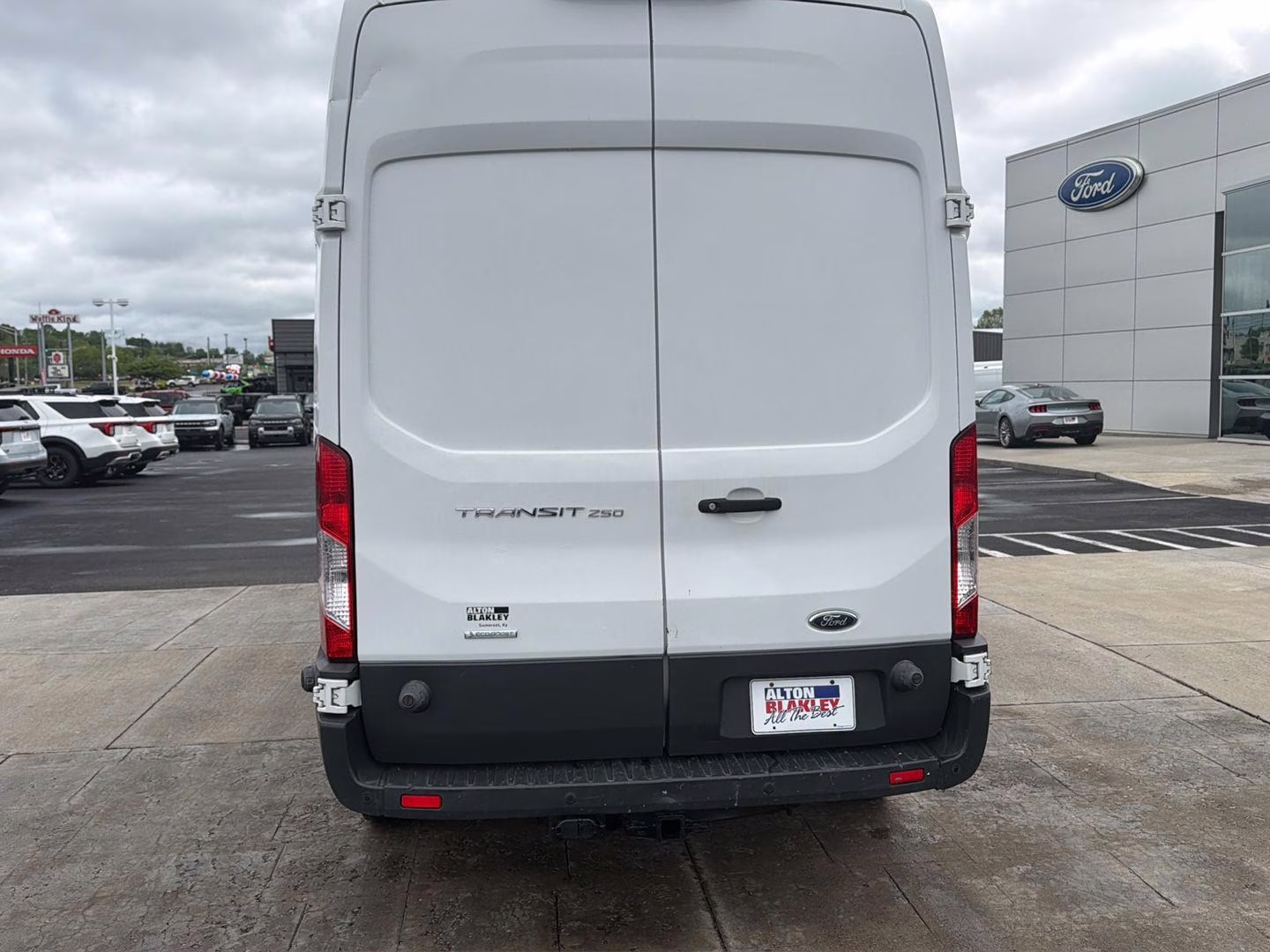 2018 Oxford White Ford Transit Van T-250 148  HI RF 9000 GVW RWD Van