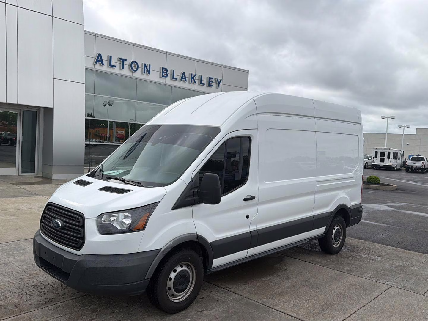 2018 Oxford White Ford Transit Van T-250 148  HI RF 9000 GVW RWD Van