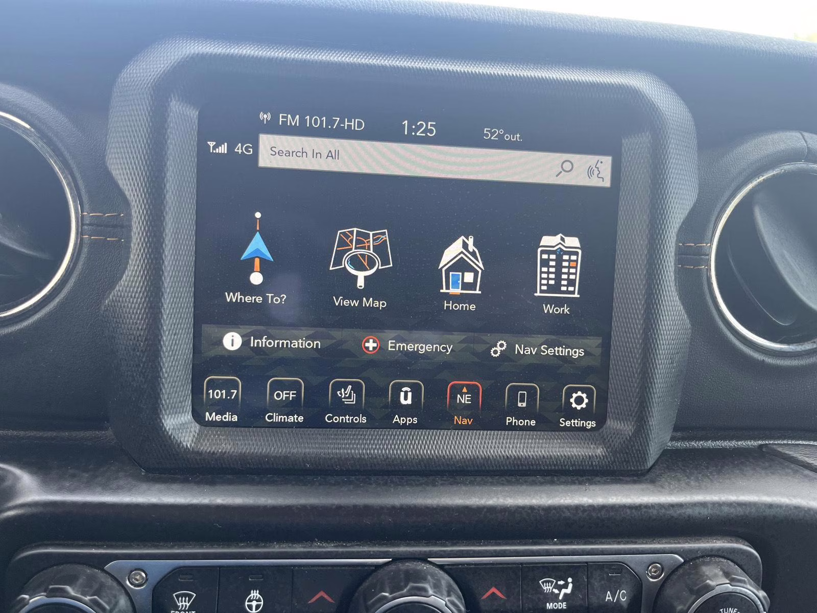 2022 Sting-Gray Clearcoat Jeep Gladiator High Altitude 4X4 Truck