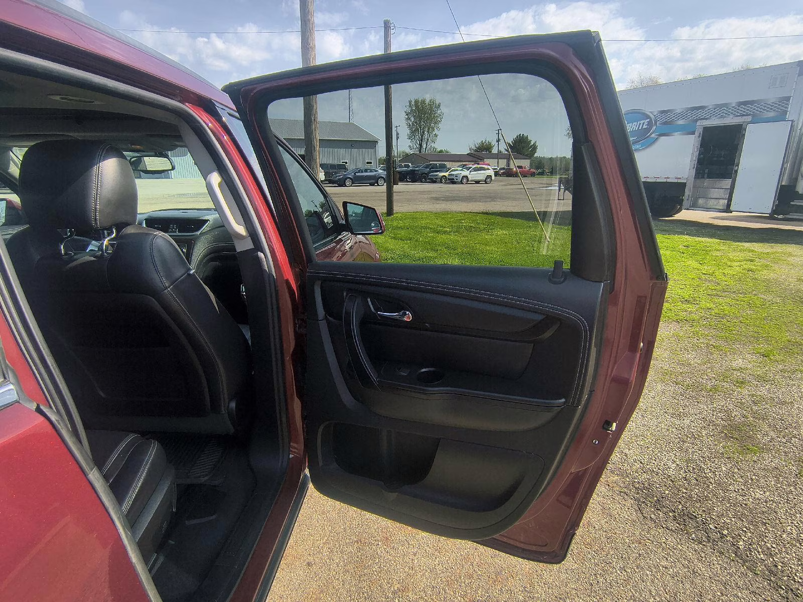 2015 Siren Red Tintcoat Chevrolet Traverse LT AWD SUV