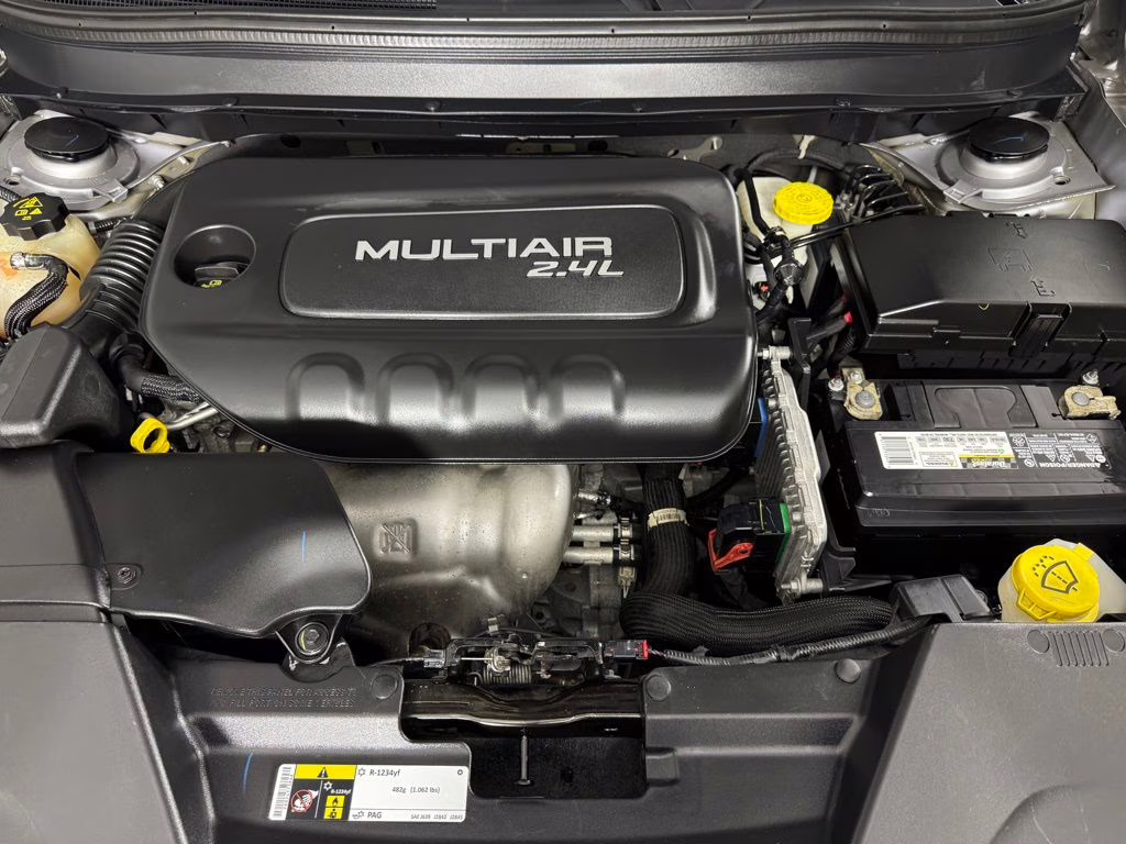 2018 Billet Silver Metallic Clearcoat Jeep Cherokee Limited FWD SUV