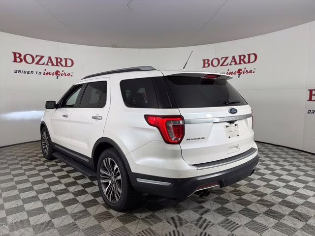 2018 White Platinum Clearcoat Metallic Ford Explorer Platinum 4X4 SUV